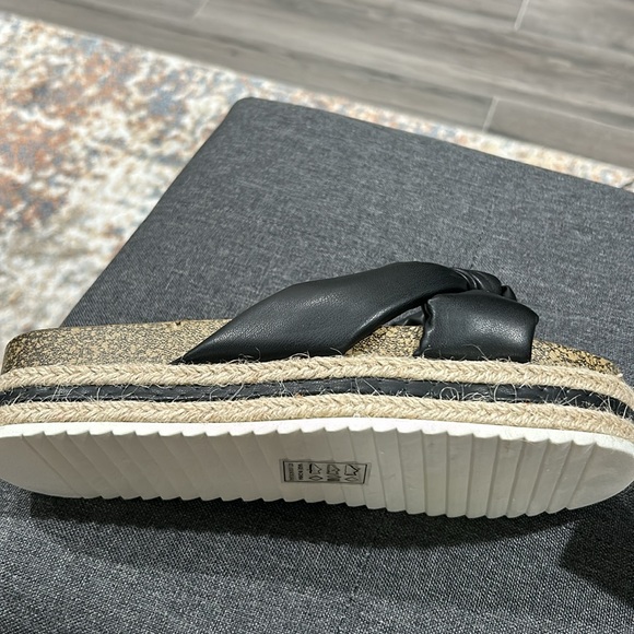 New with Box Qupid Cancun Women's Slide Platform Black Sandals SZ 9 - Picture 12 of 13